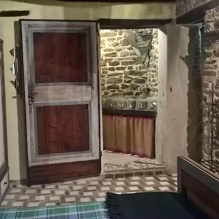 Antico-borgo-le-torricelle-studio * Piandimeleto